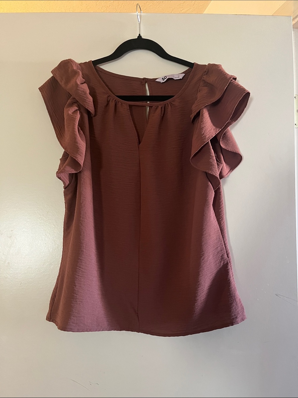SO Ruffle Sleeve Blouse in Mauve